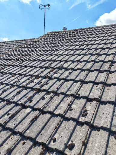 Roof Moss Removal In Whitestone Nuneaton 04 Medium